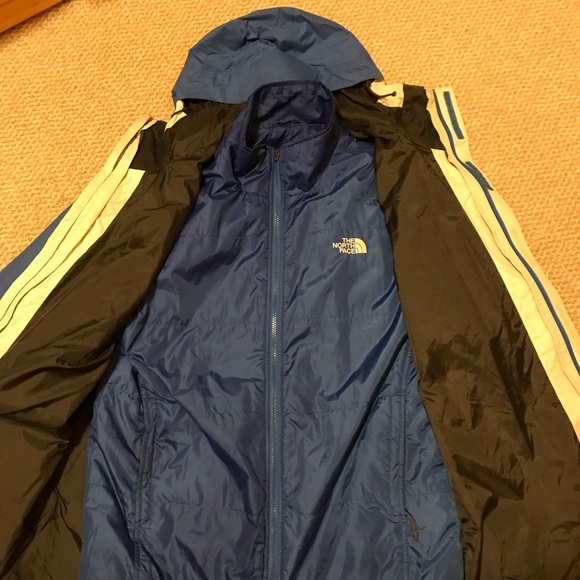 Insulated North Face Ski Jacket - Picture 2 of 3